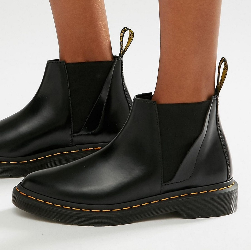 Dr Martens Bianca Pointed Chelsea boots